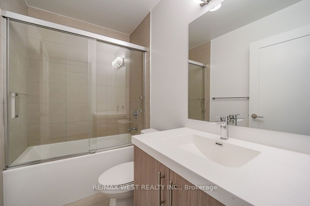 286 Main Street 215 Property Photo 5