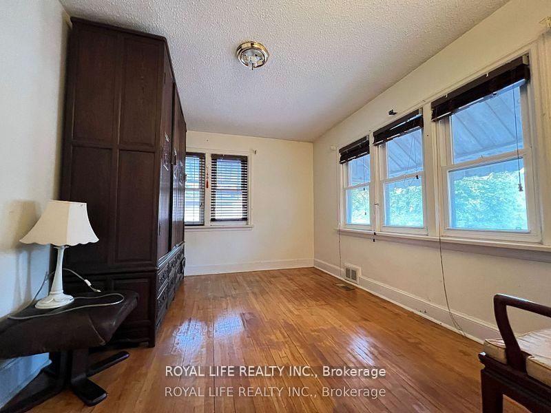 33 Agincourt Drive Property Photo 8