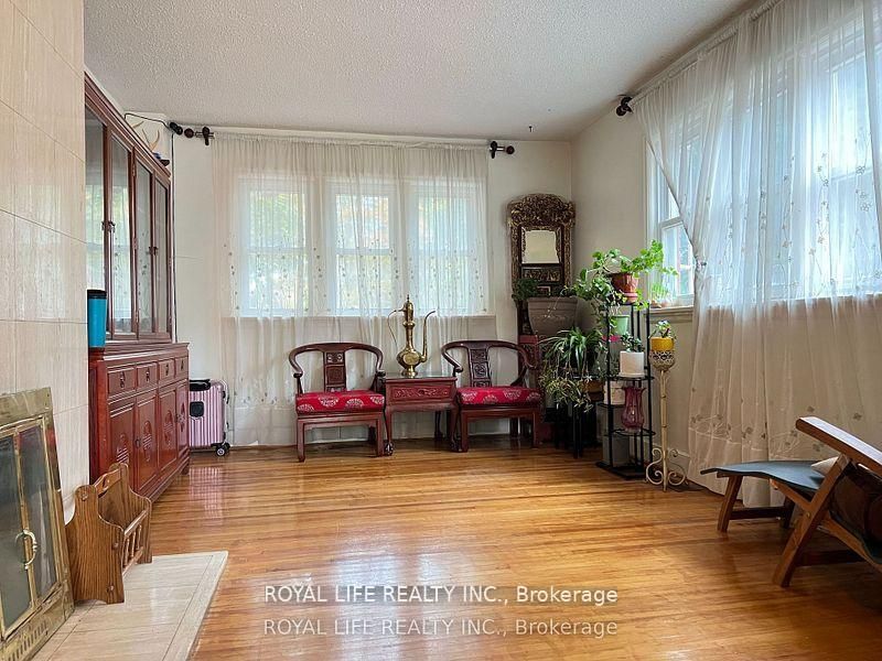 33 Agincourt Drive Property Photo 11