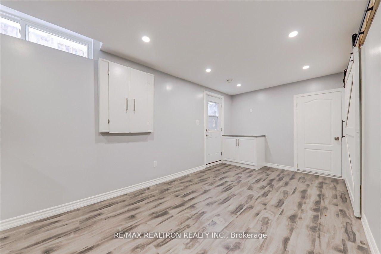 635 Beckworth Square Bsmt Property Photo 8
