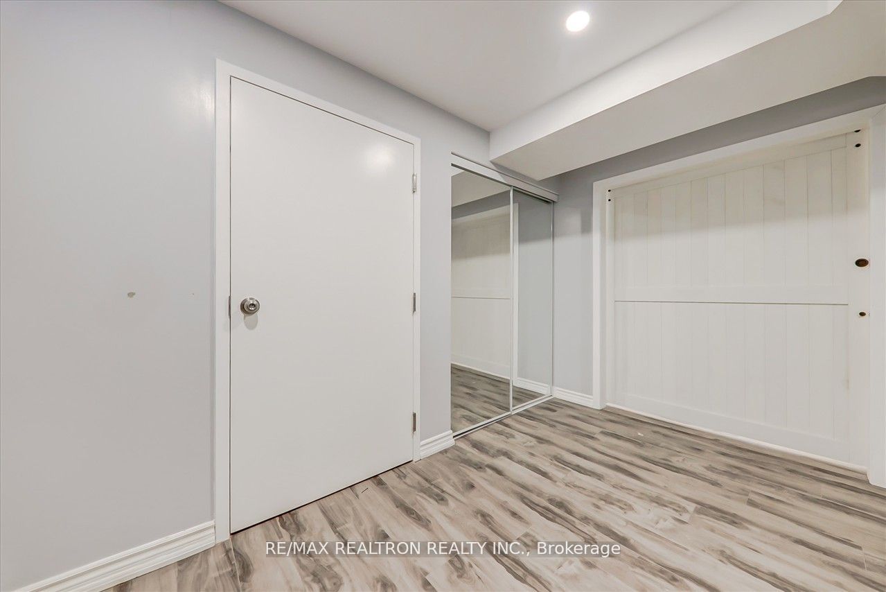 635 Beckworth Square Bsmt Property Photo 18