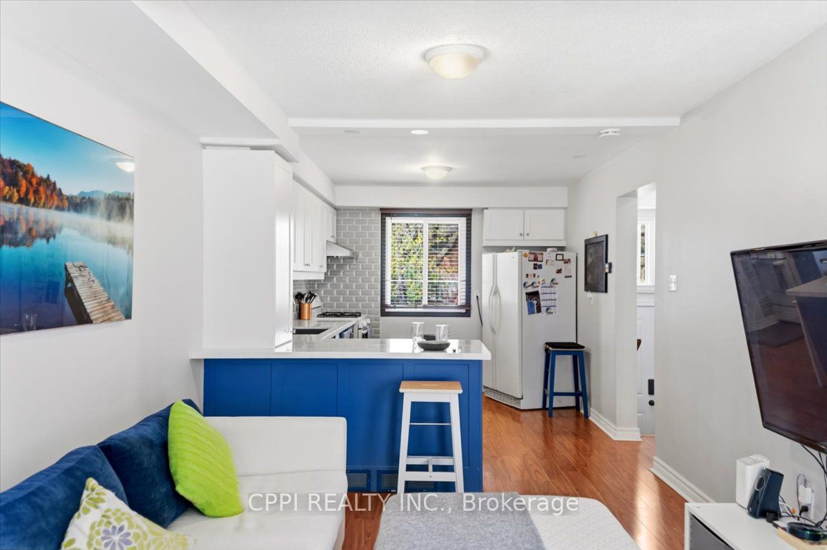 2 Davisbrook Boulevard 14 Property Photo 7