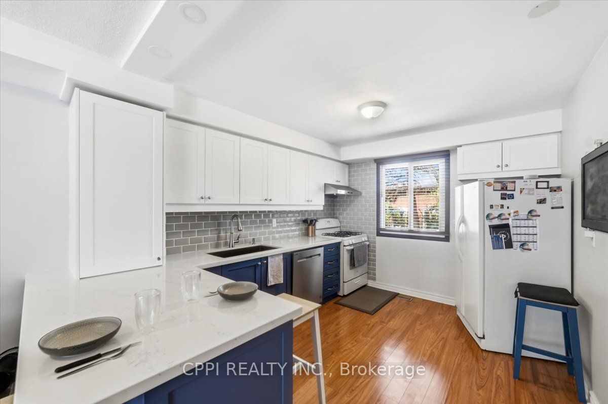 2 Davisbrook Boulevard 14 Property Photo 12