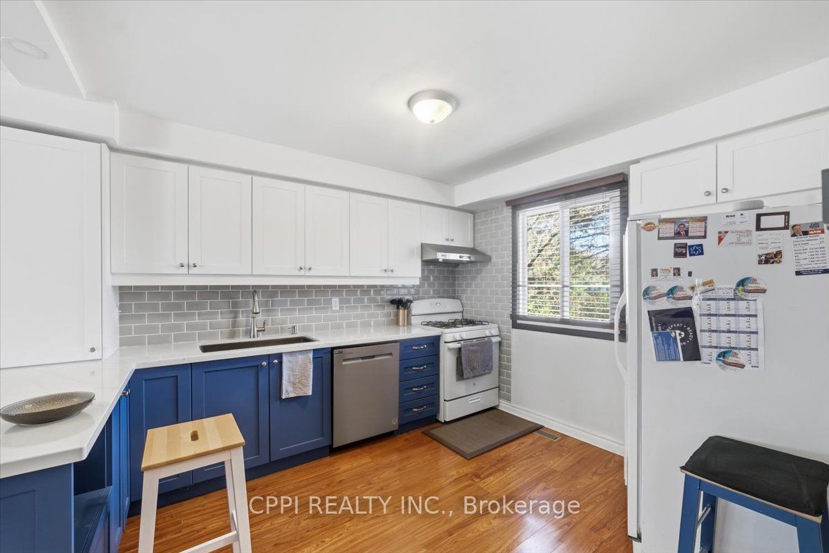 2 Davisbrook Boulevard 14 Property Photo 15
