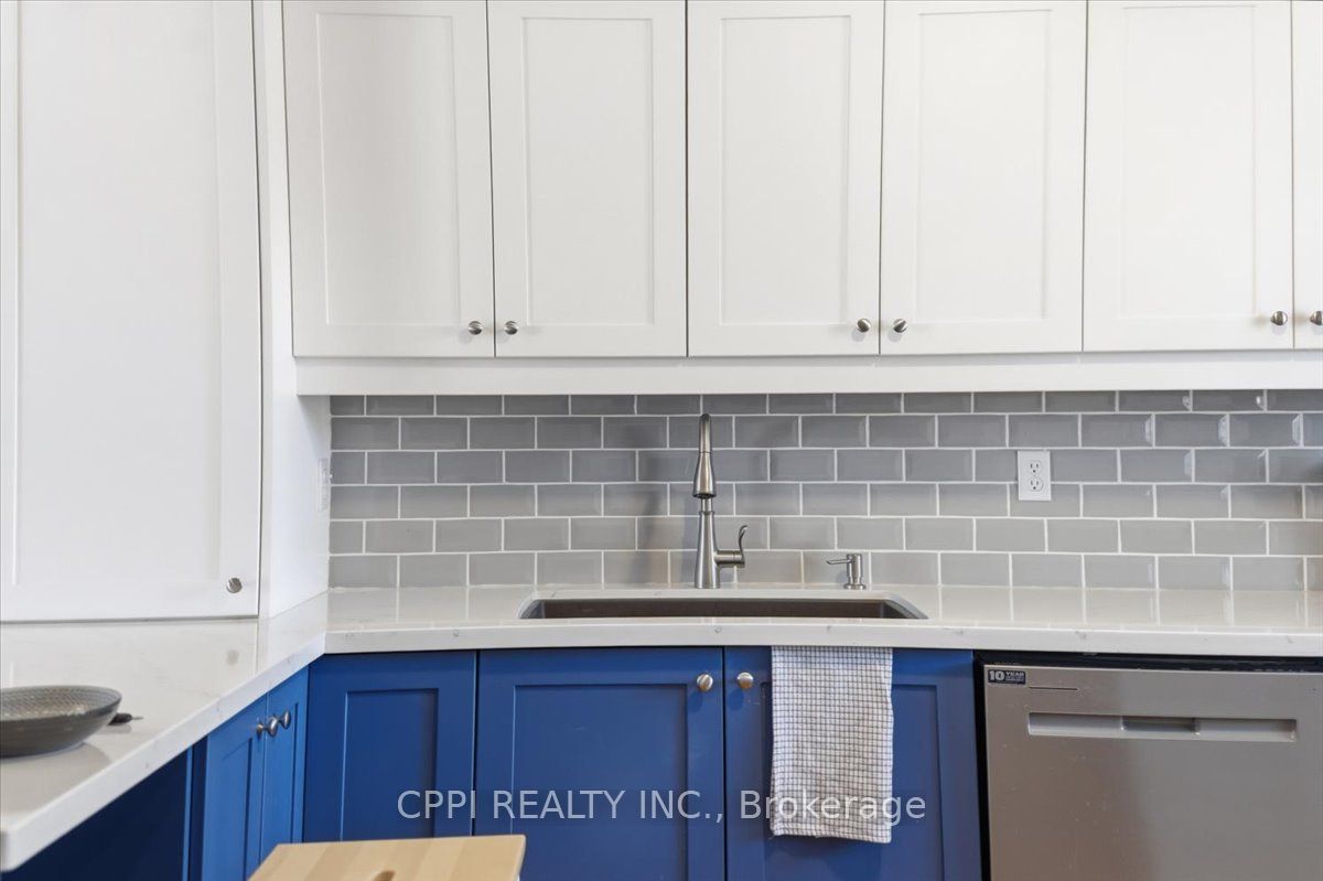 2 Davisbrook Boulevard 14 Property Photo 16