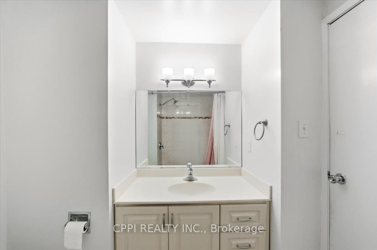 2 Davisbrook Boulevard 14 Property Photo 29