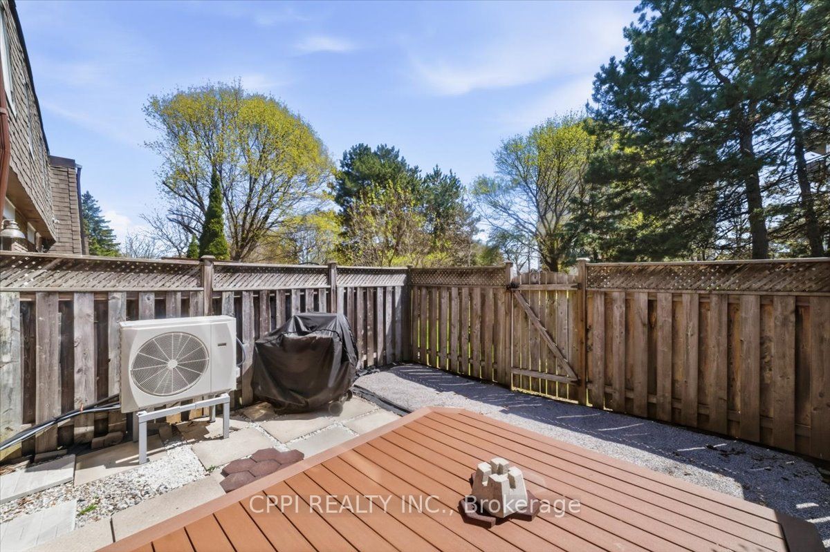 2 Davisbrook Boulevard 14 Property Photo 31