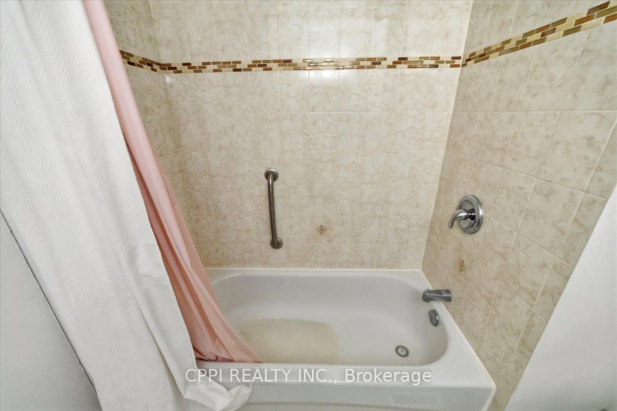2 Davisbrook Boulevard 14 Property Photo 35