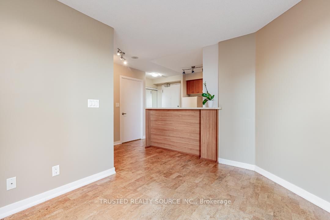38 Lee Centre Drive 906 Property Photo 14