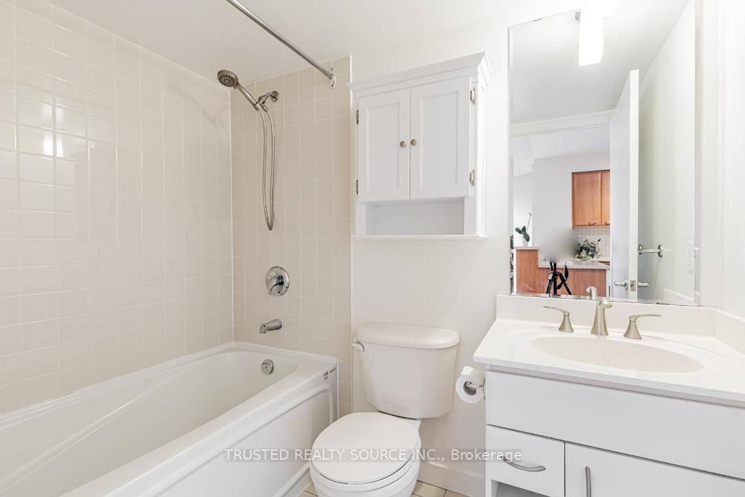 38 Lee Centre Drive 906 Property Photo 19