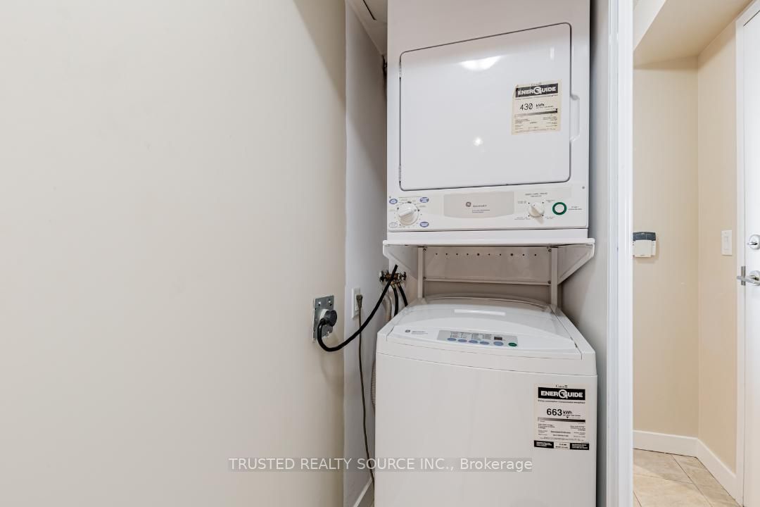 38 Lee Centre Drive 906 Property Photo 20