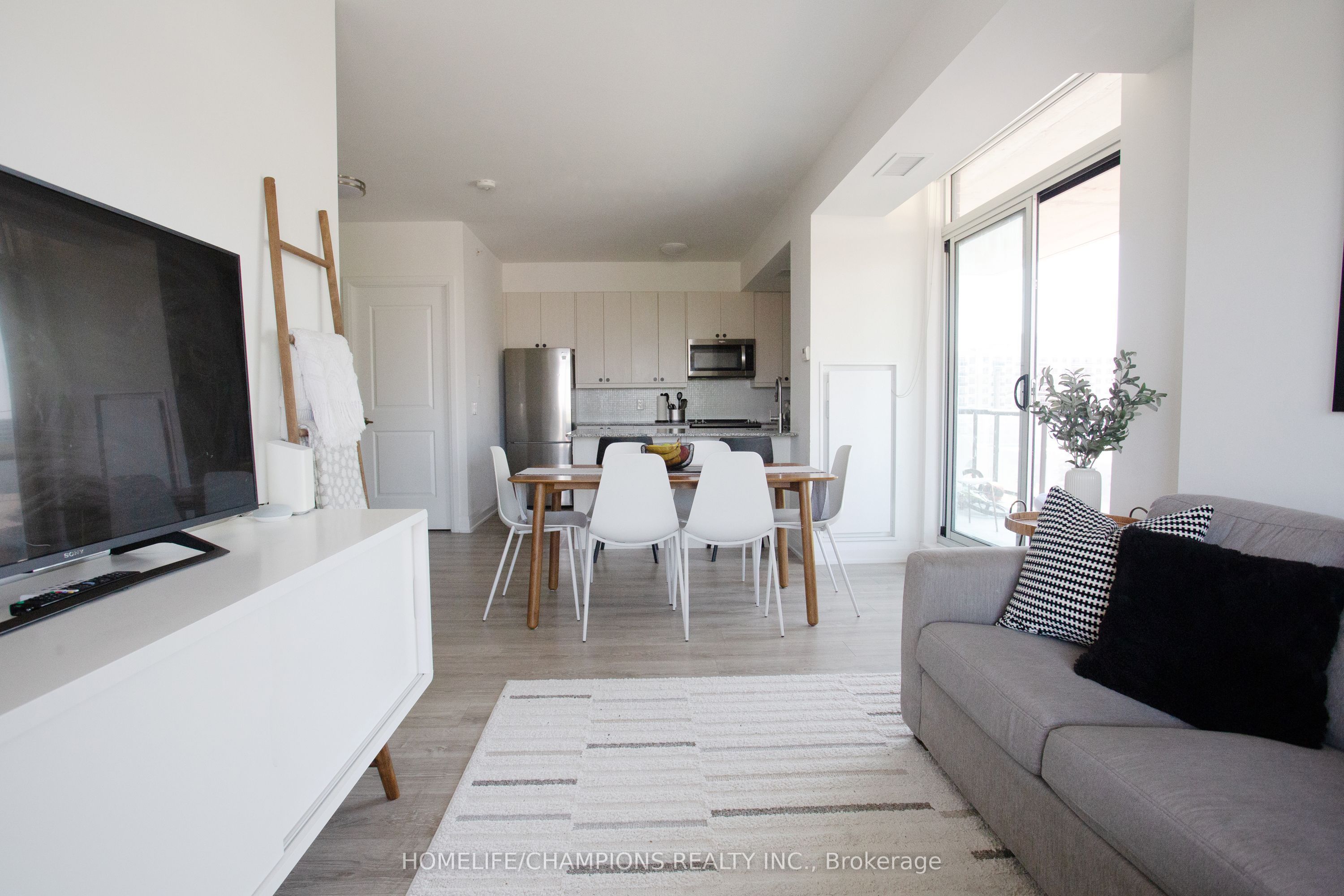 3655 Kingston Road 610 Property Photo 5