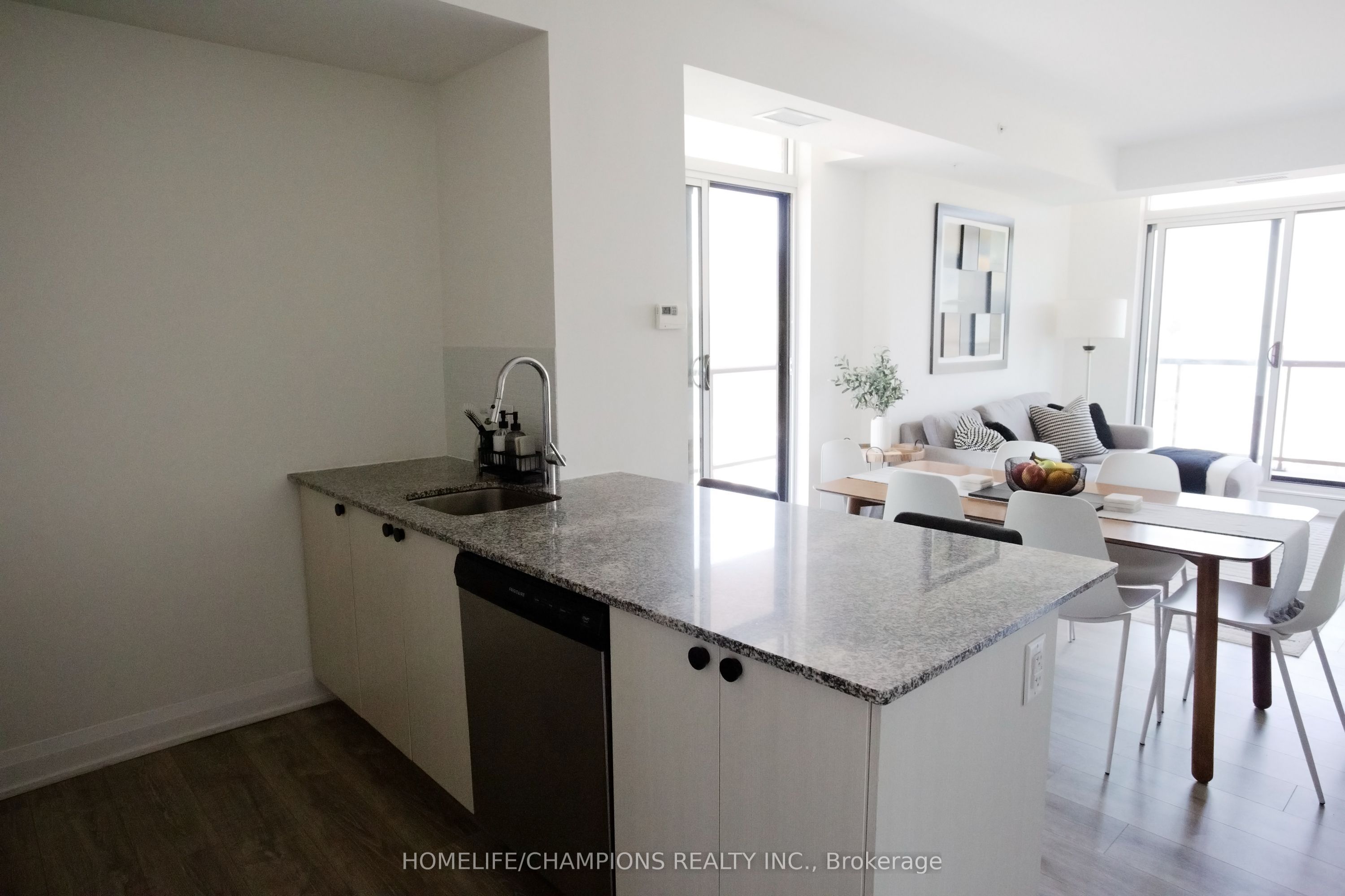 3655 Kingston Road 610 Property Photo 10