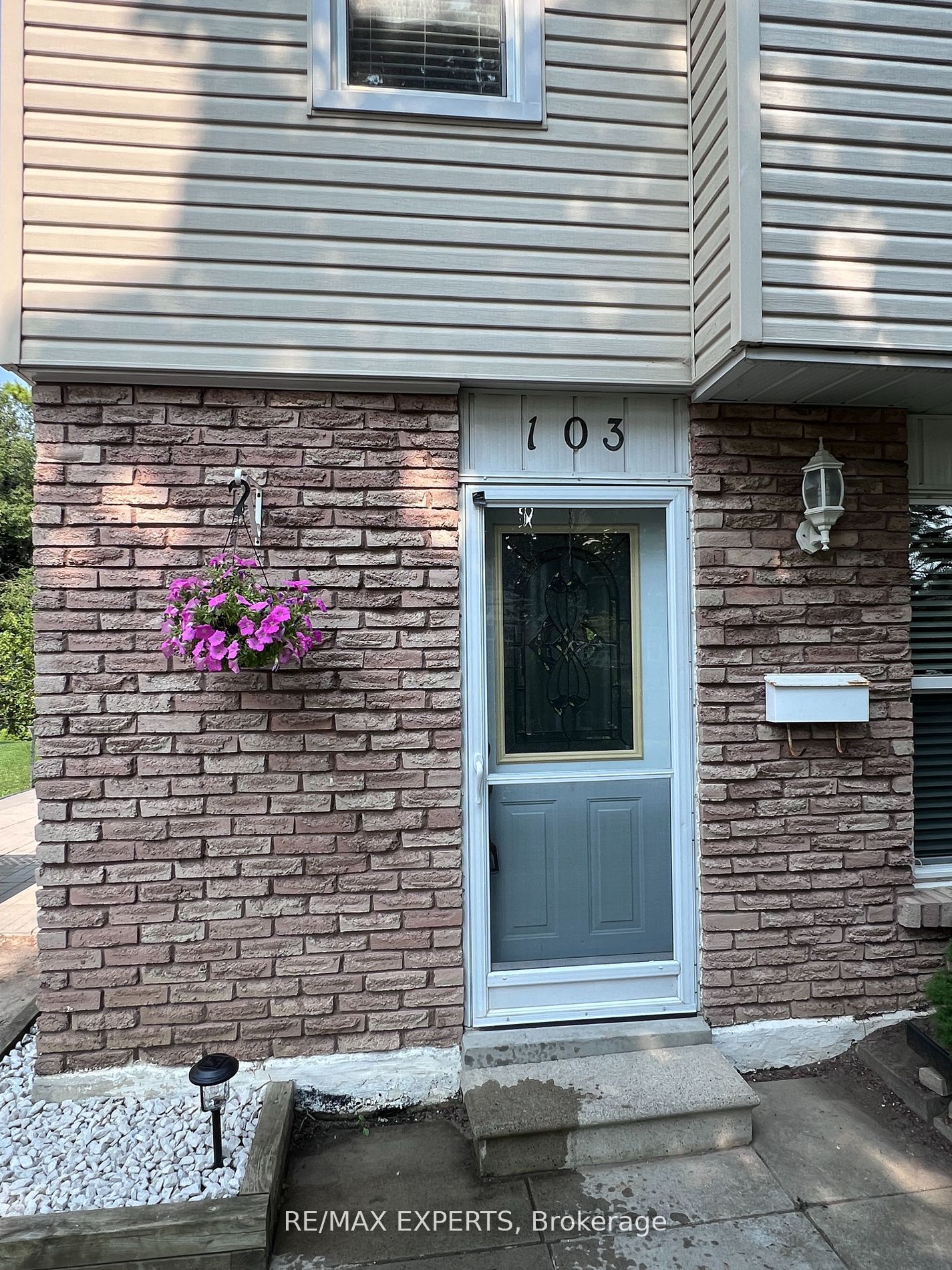 103 Guthrie Crescent Property Photo 2