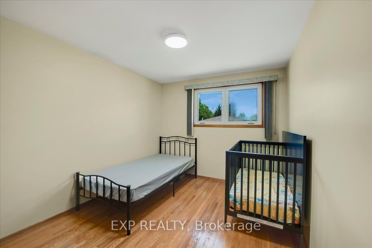 376 Surrey Drive Property Photo 21
