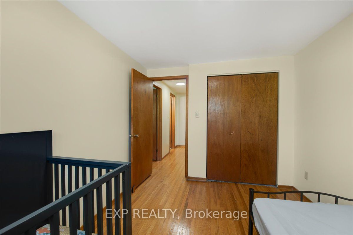 376 Surrey Drive Property Photo 22