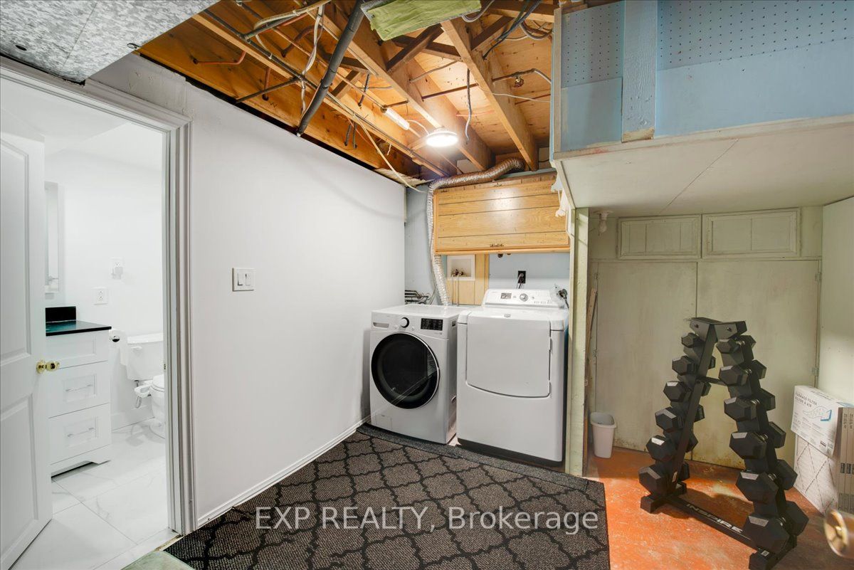 376 Surrey Drive Property Photo 28