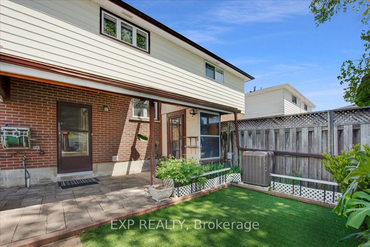 376 Surrey Drive Property Photo 33
