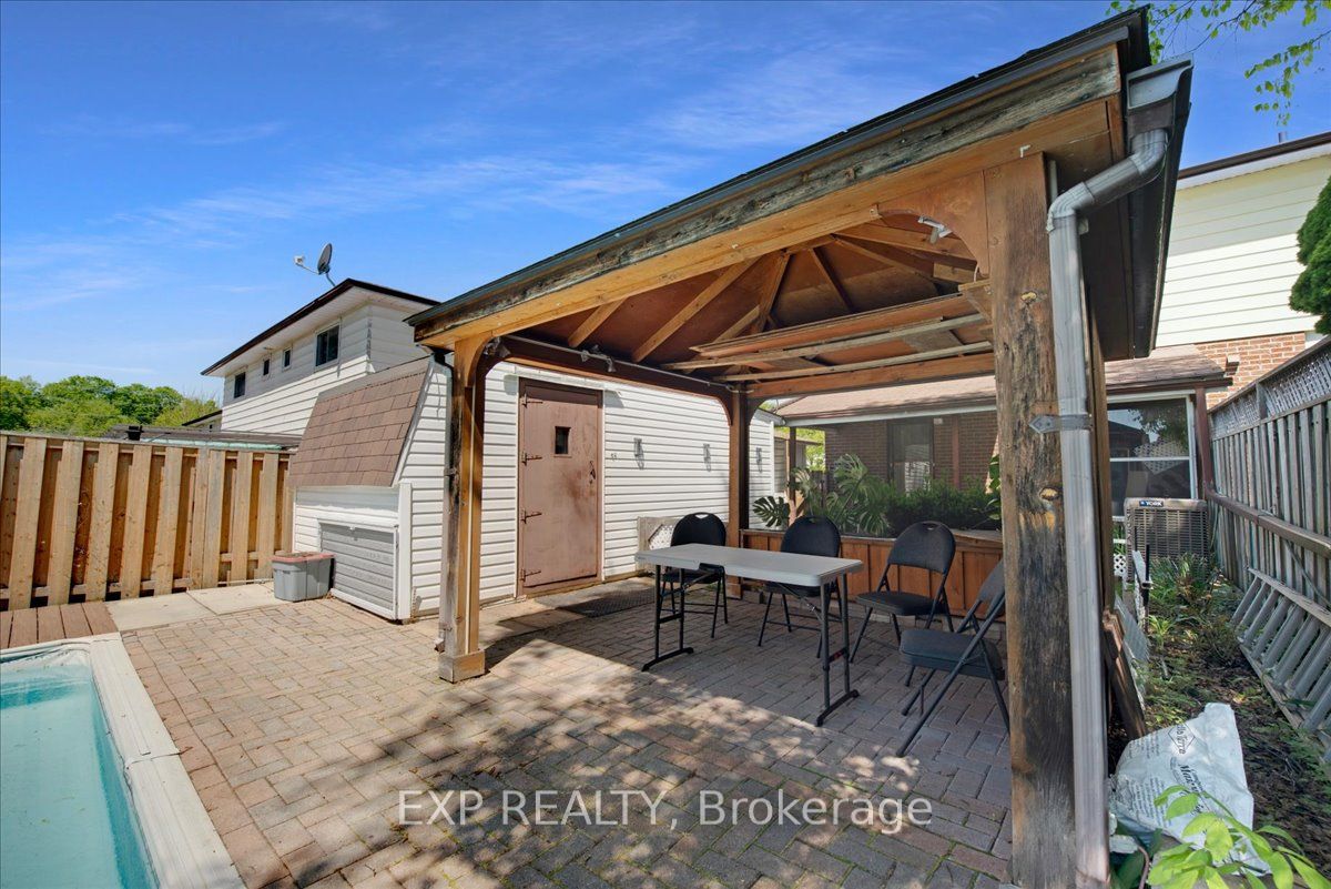 376 Surrey Drive Property Photo 39