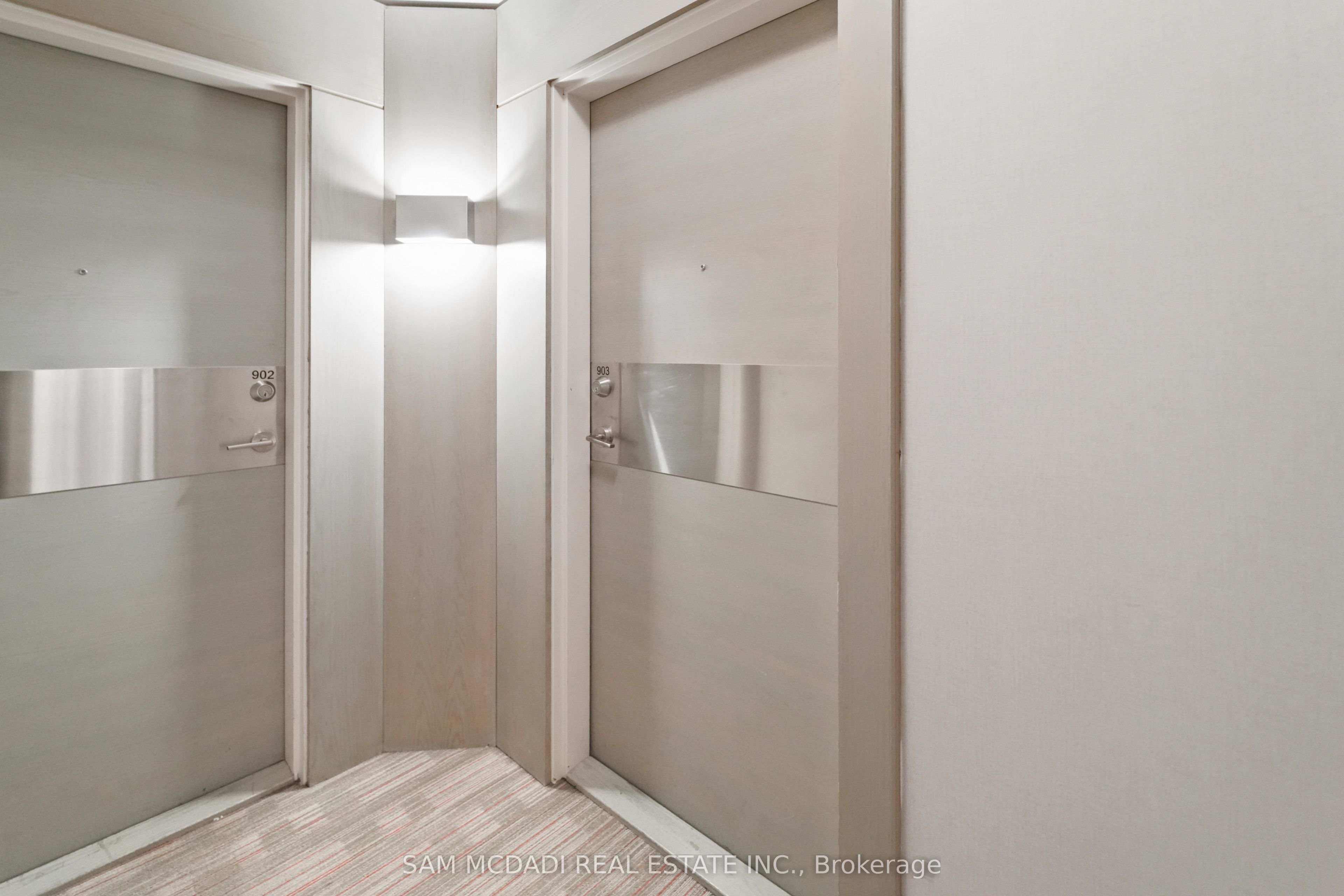 2055 Danforth Avenue 903 Property Photo 6