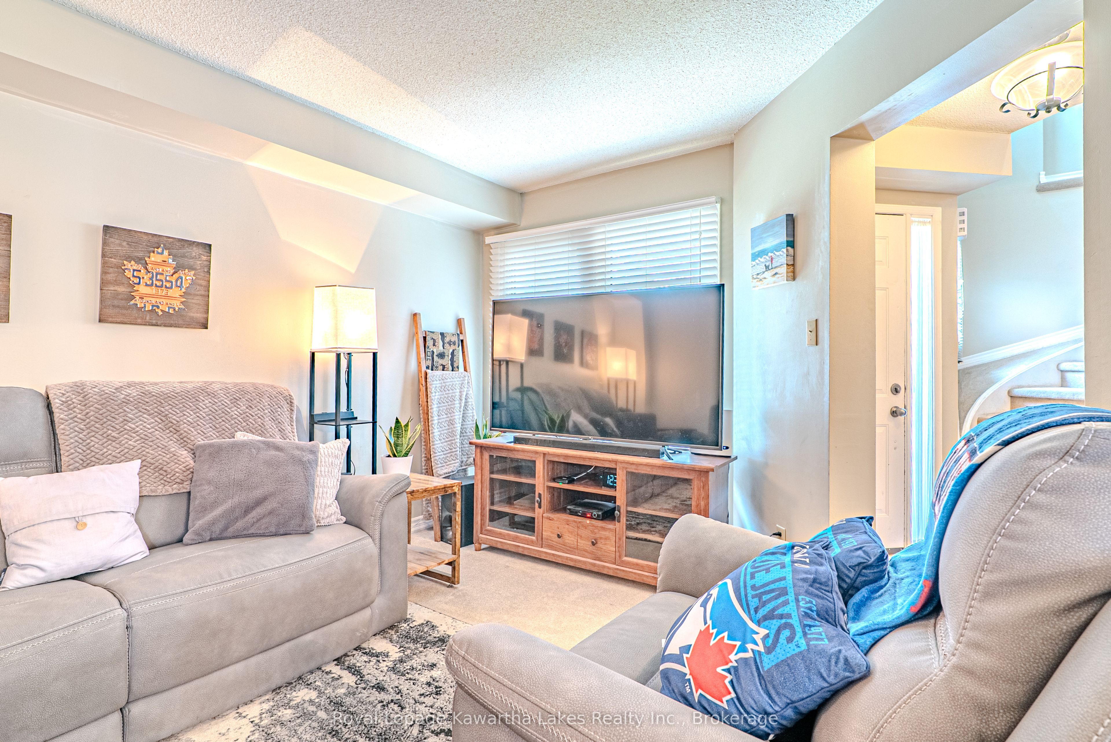 38 Lipton Crescent Property Photo 10