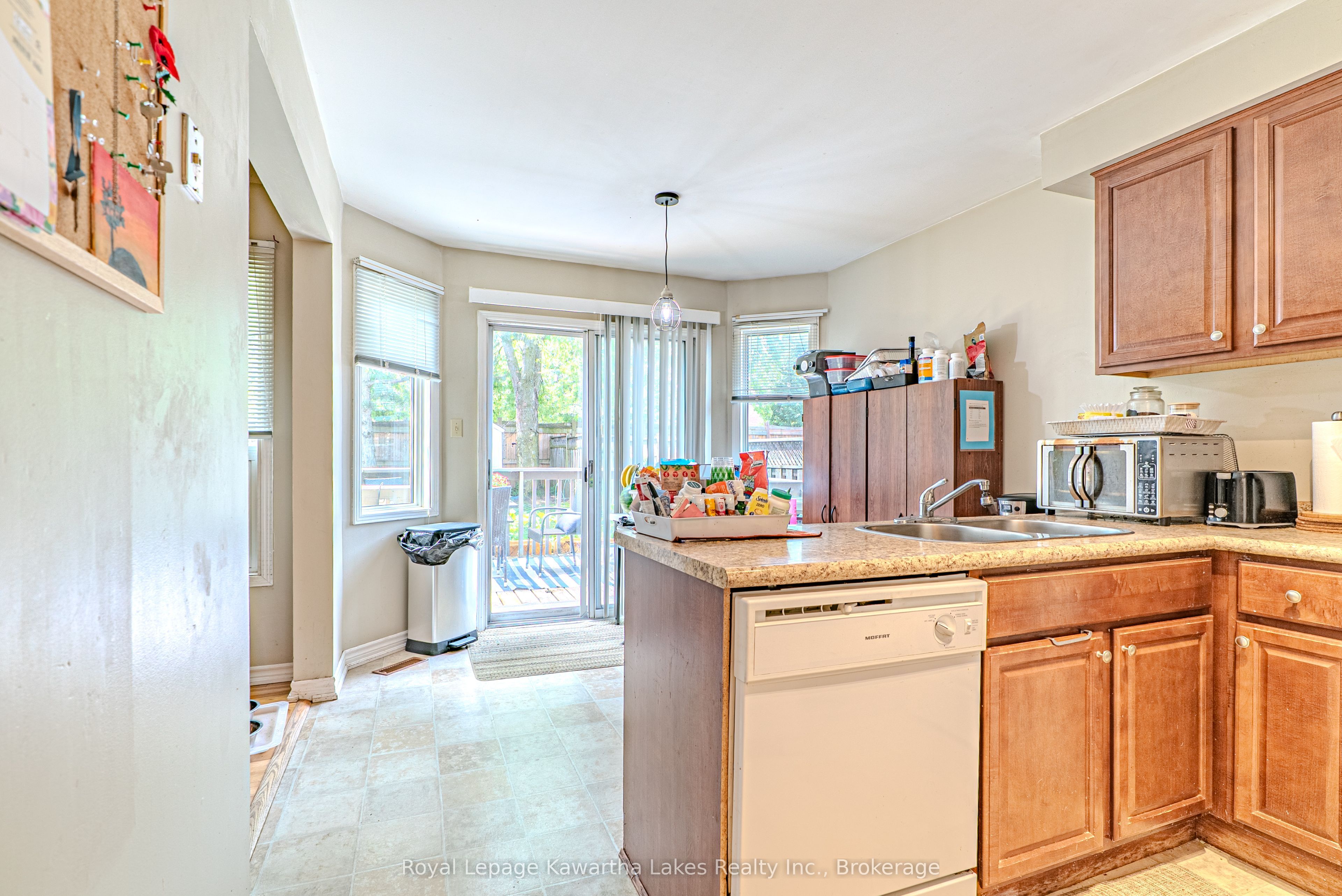 38 Lipton Crescent Property Photo 13