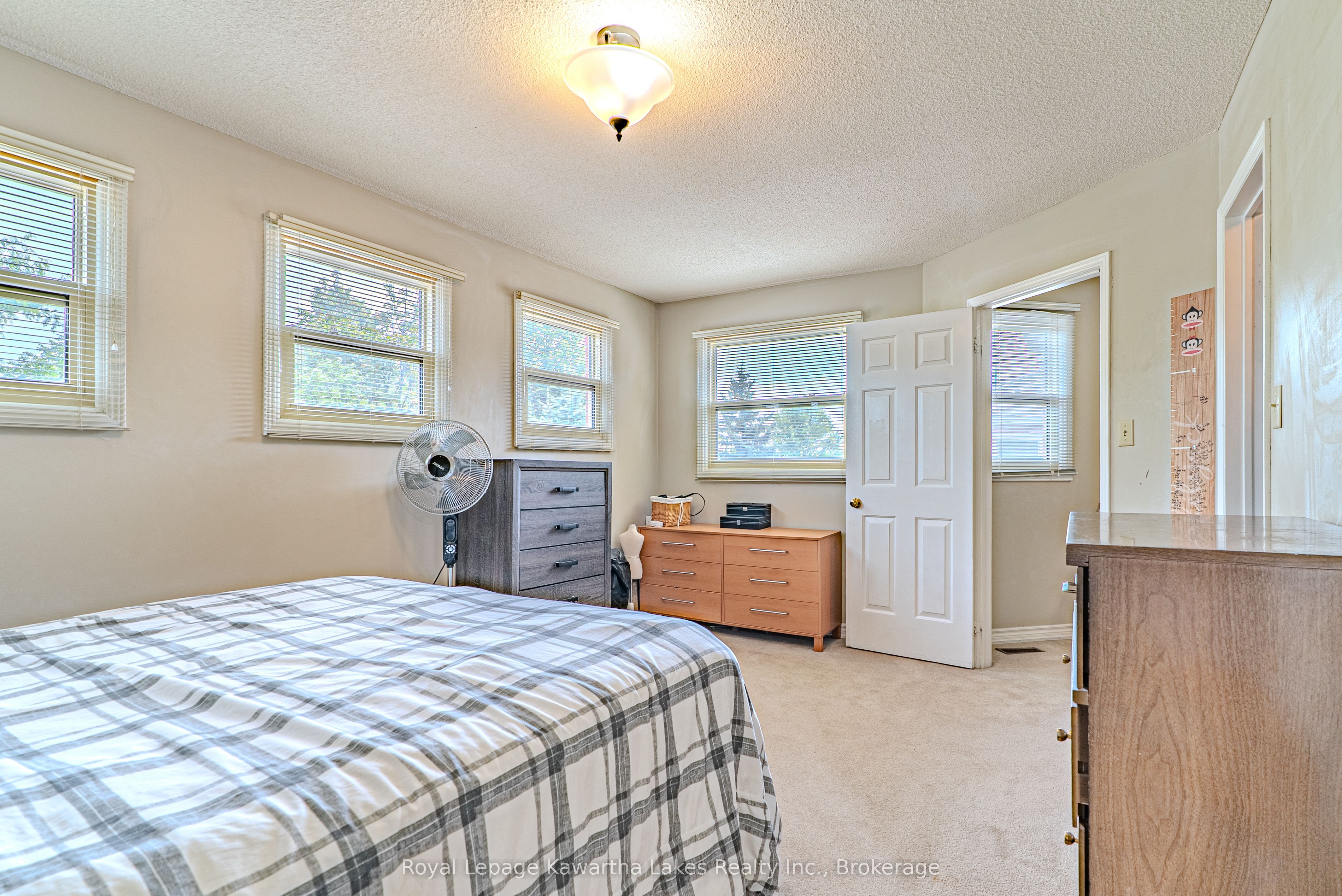 38 Lipton Crescent Property Photo 19