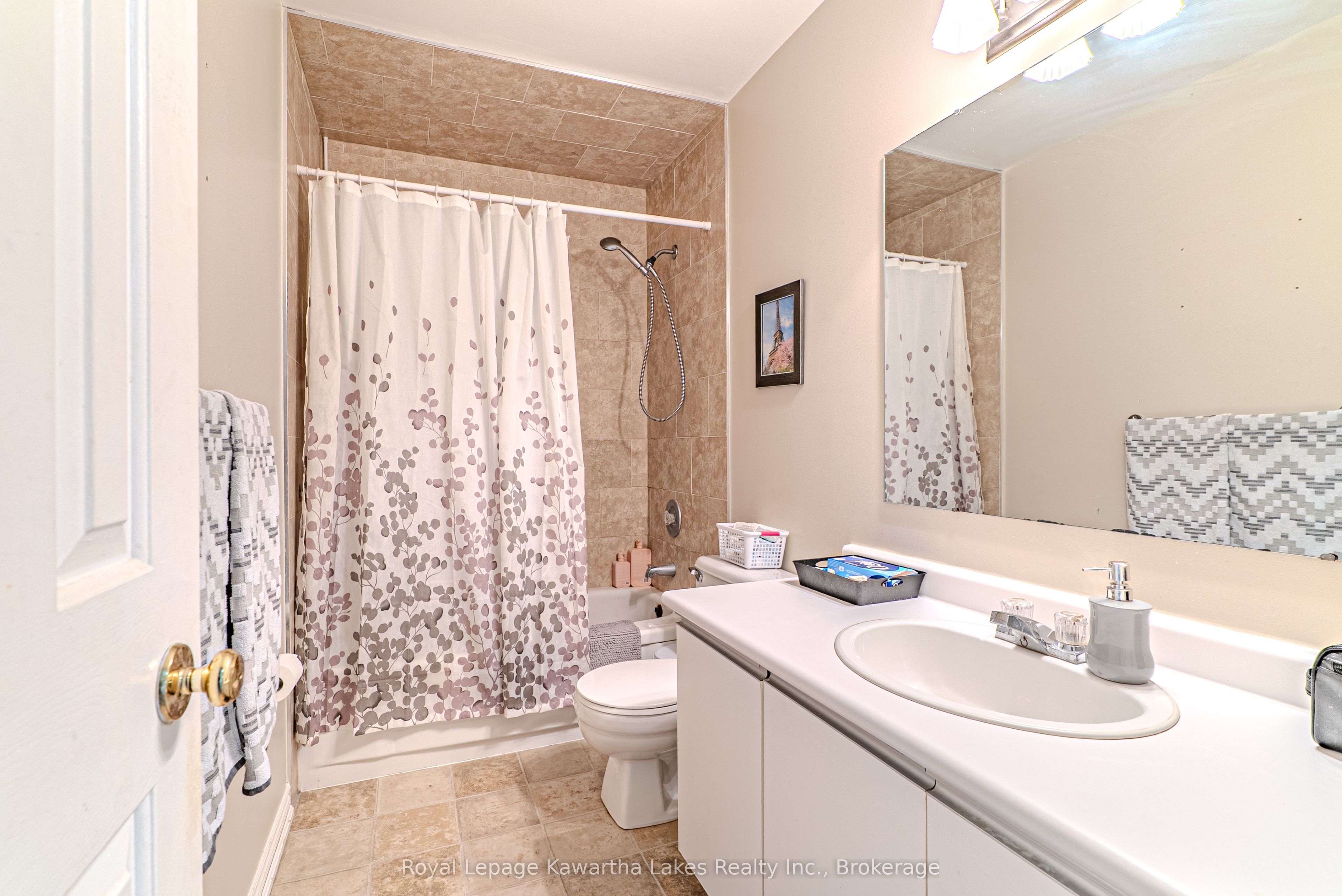 38 Lipton Crescent Property Photo 24