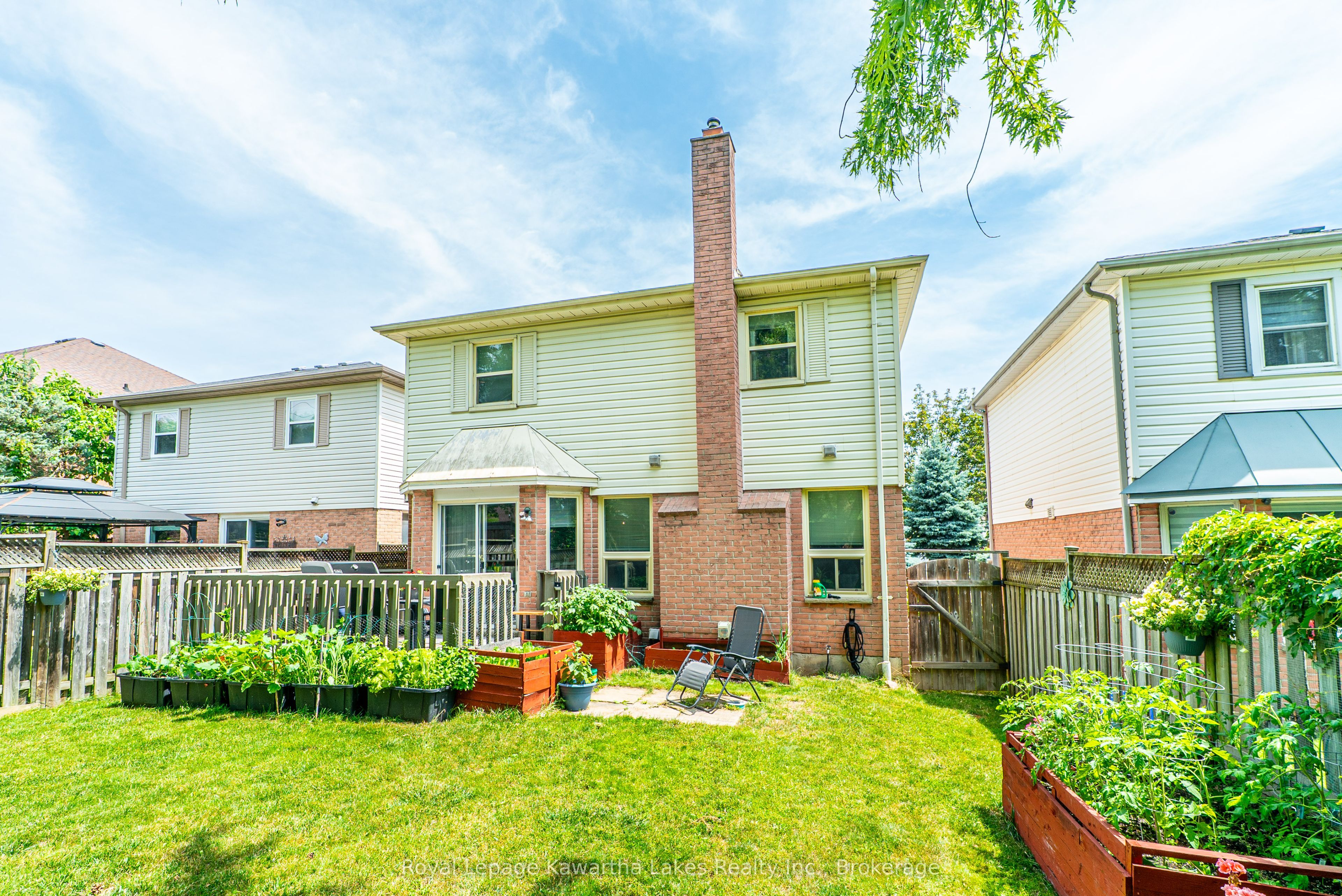 38 Lipton Crescent Property Photo 28
