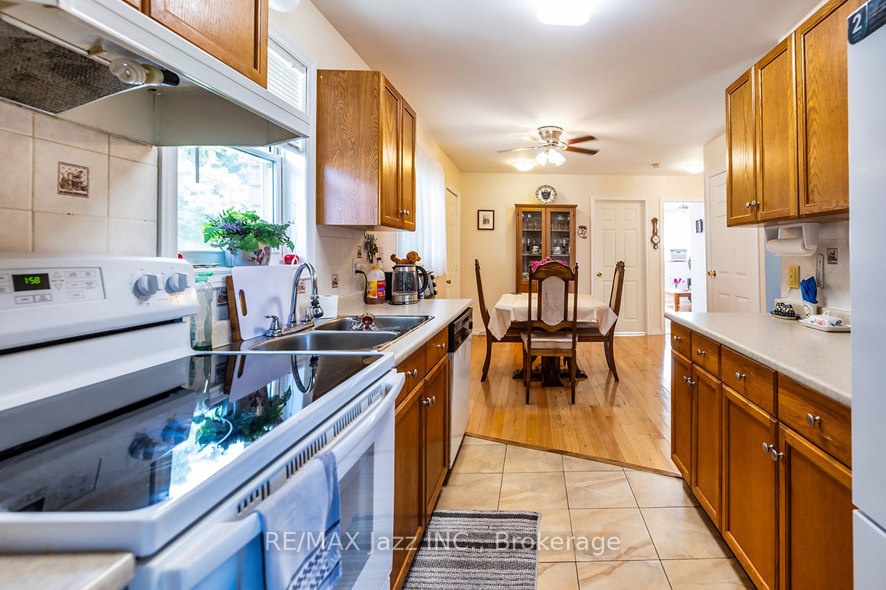 27 Waverley Road Property Photo 15