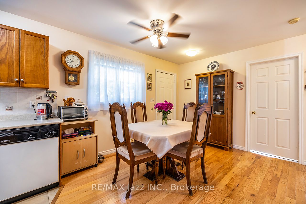 27 Waverley Road Property Photo 16