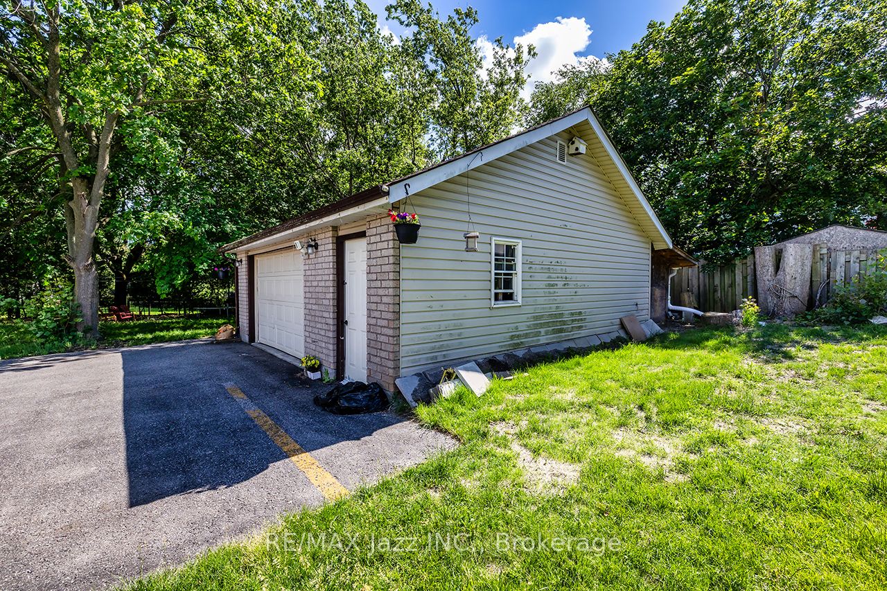 27 Waverley Road Property Photo 31