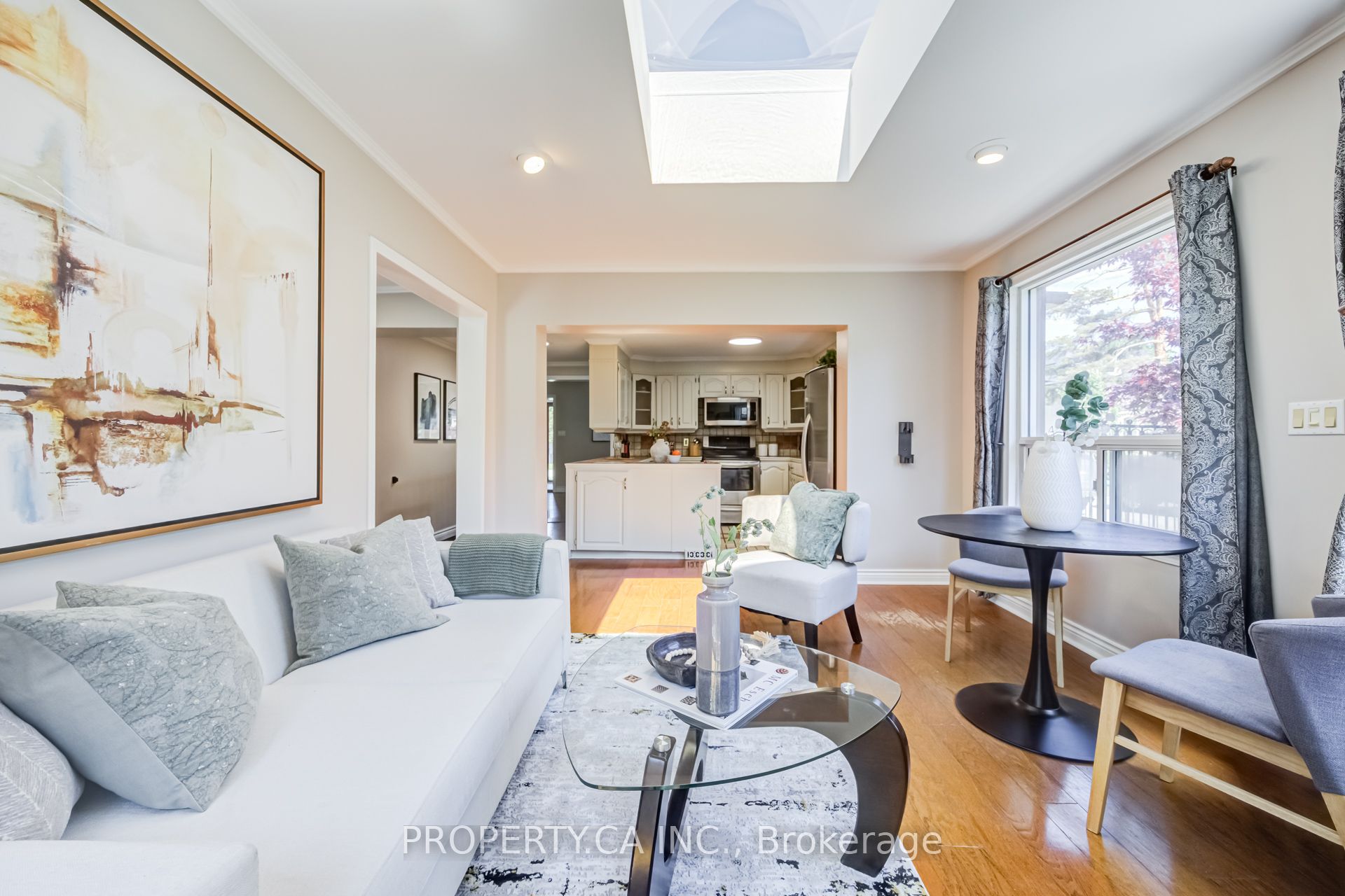 566 Rougemount Drive Property Photo 10