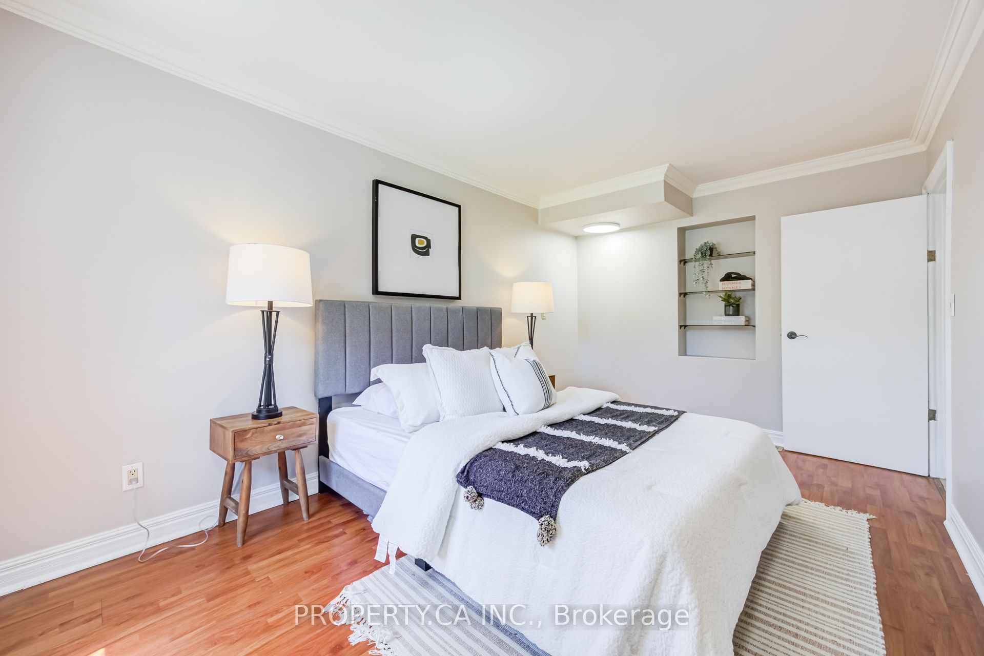 566 Rougemount Drive Property Photo 16