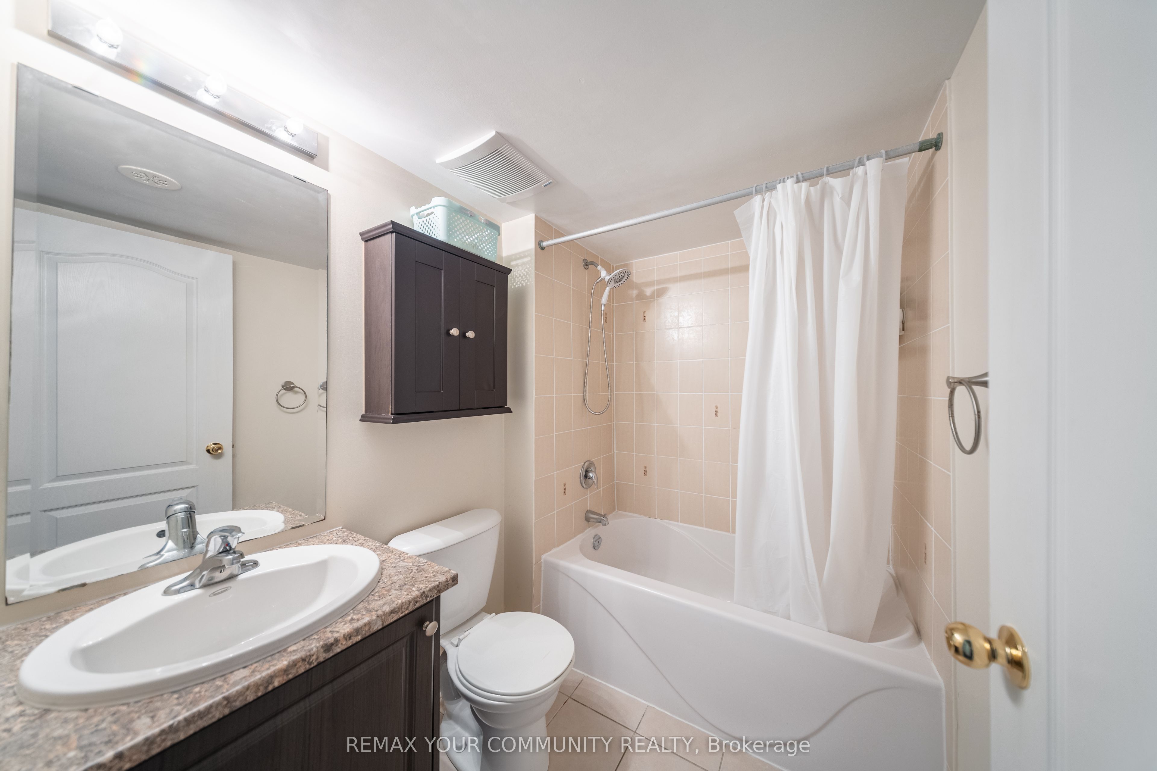 651f Warden Avenue 48 Property Photo 33