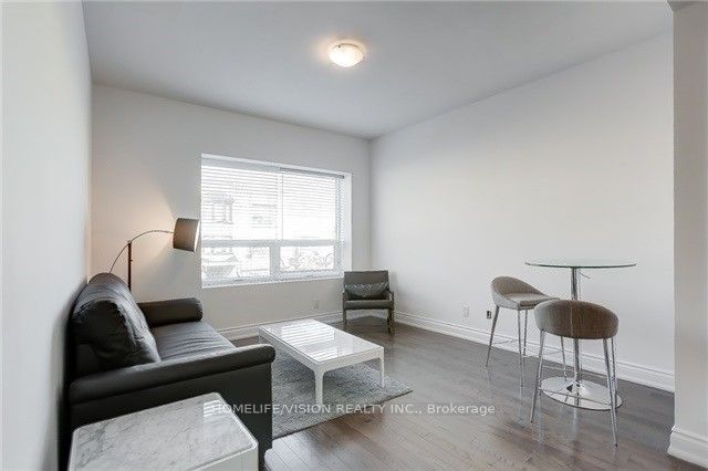 683 Danforth Avenue 201 Property Photo 6