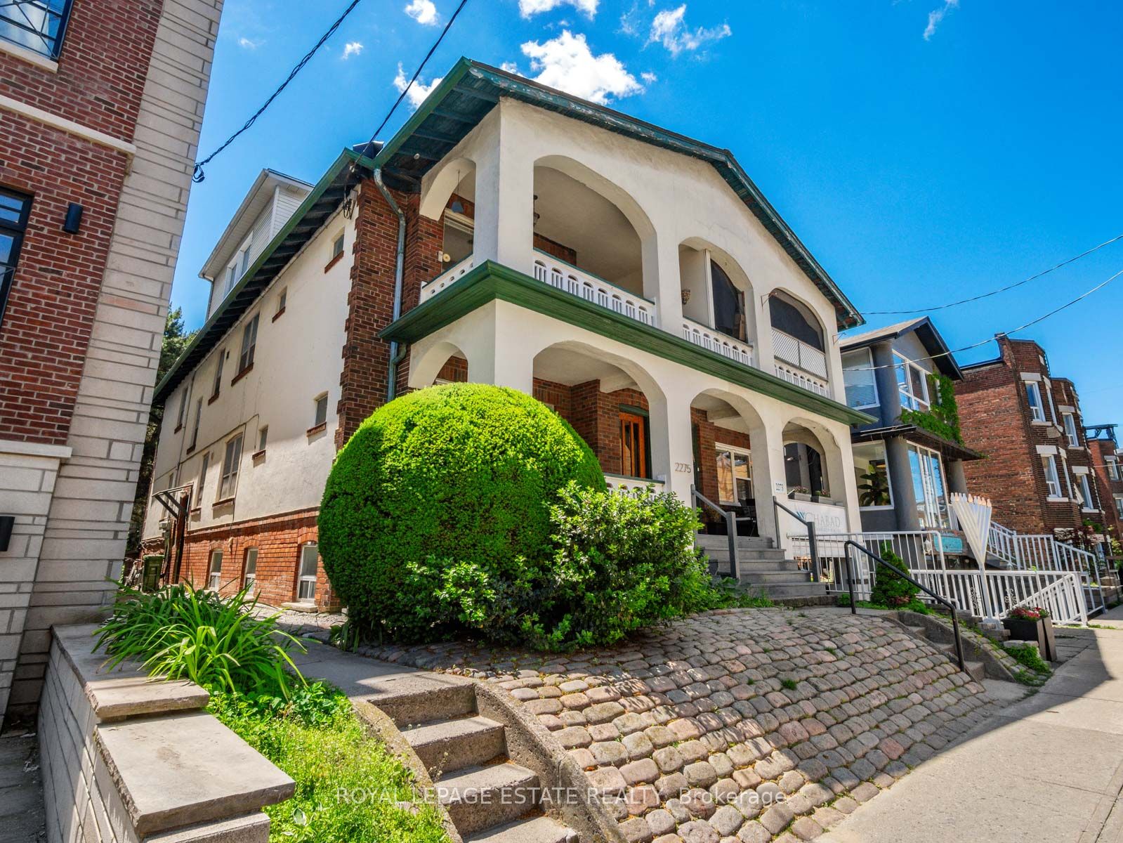 2275 Queen Street E Property Photo 3