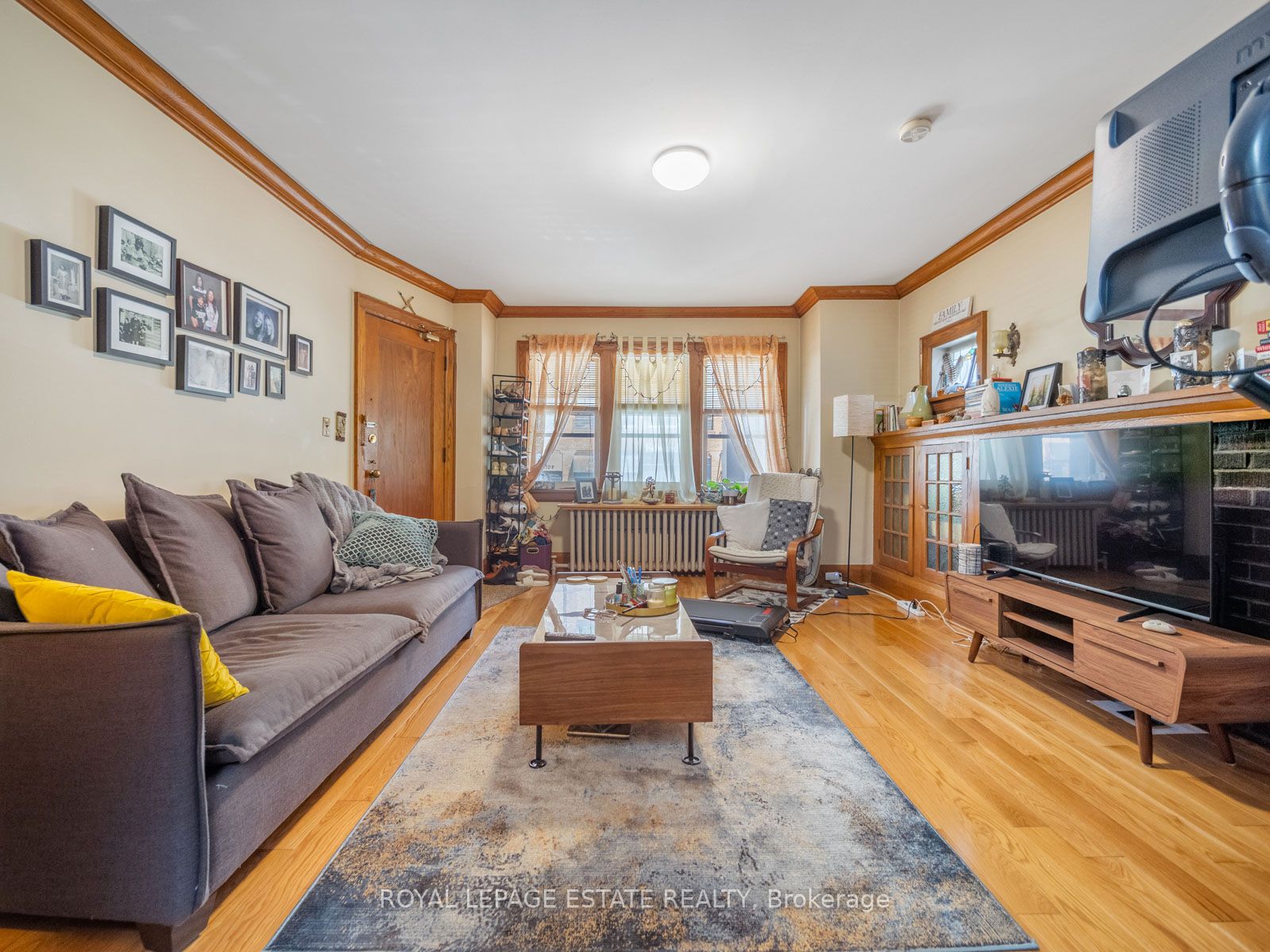 2275 Queen Street E Property Photo 8