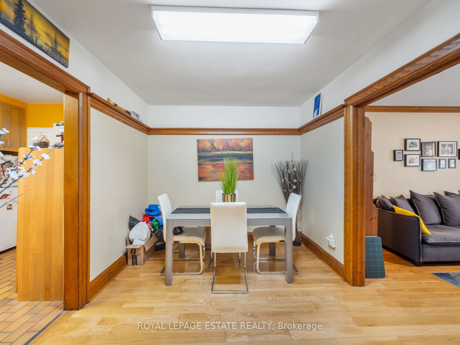2275 Queen Street E Property Photo 11