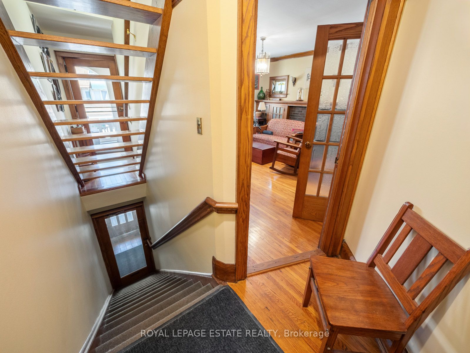 2275 Queen Street E Property Photo 14