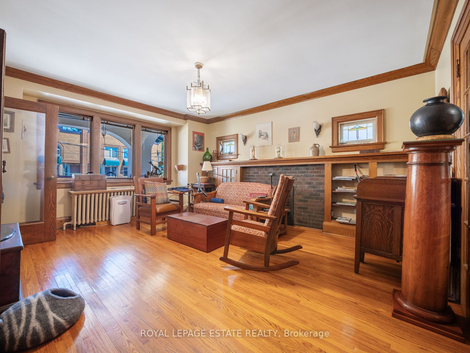 2275 Queen Street E Property Photo 15