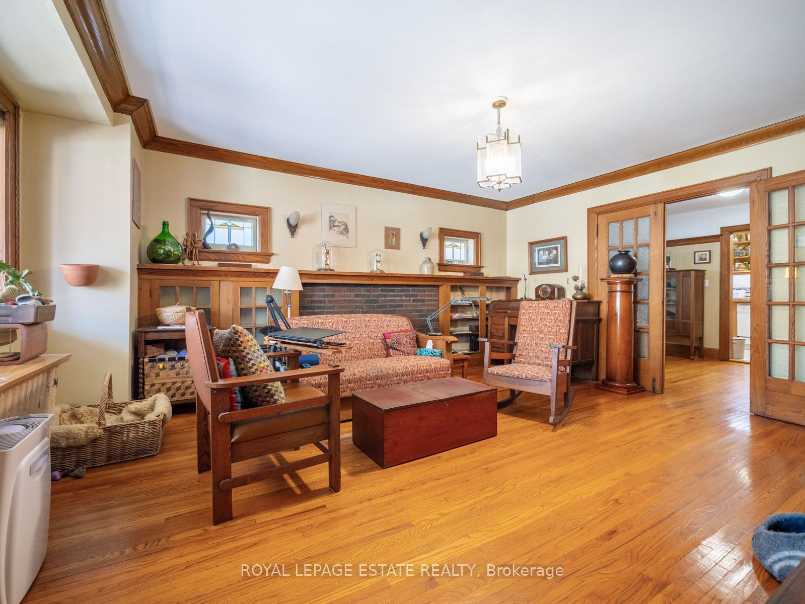 2275 Queen Street E Property Photo 16