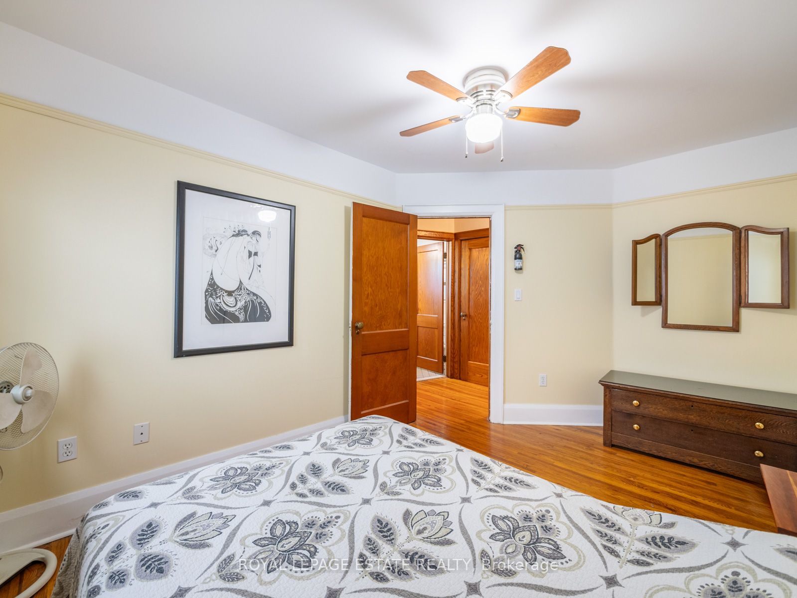 2275 Queen Street E Property Photo 26