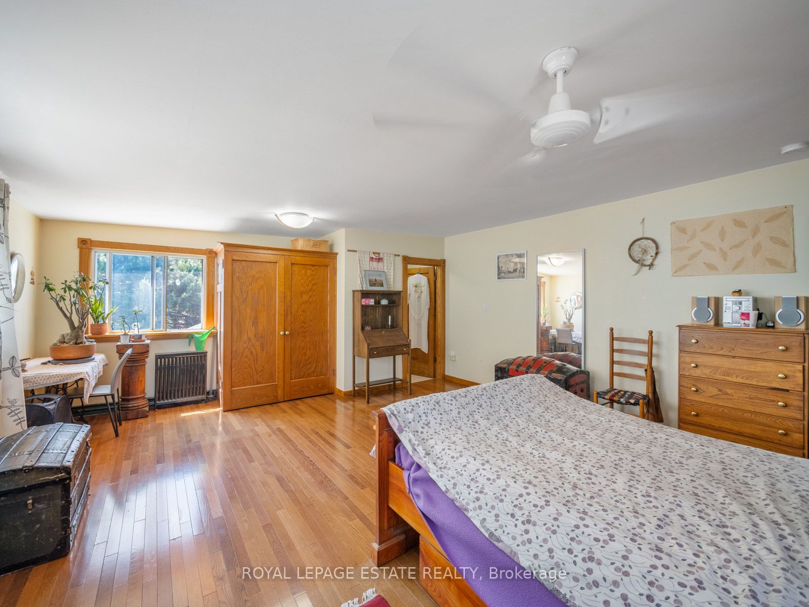2275 Queen Street E Property Photo 32