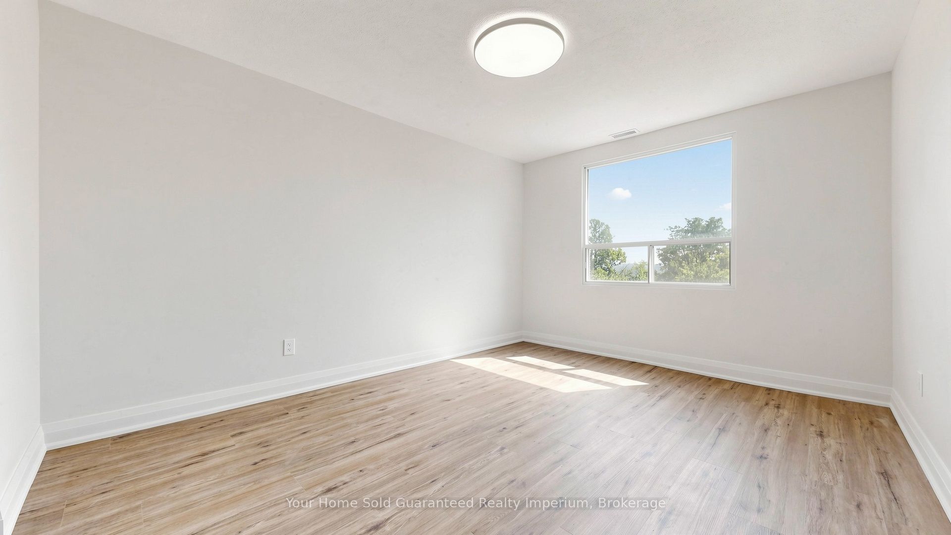 2060 Highway 7 Highway Property Photo 20