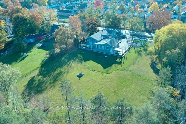493 Townline Road N Property Photo 2