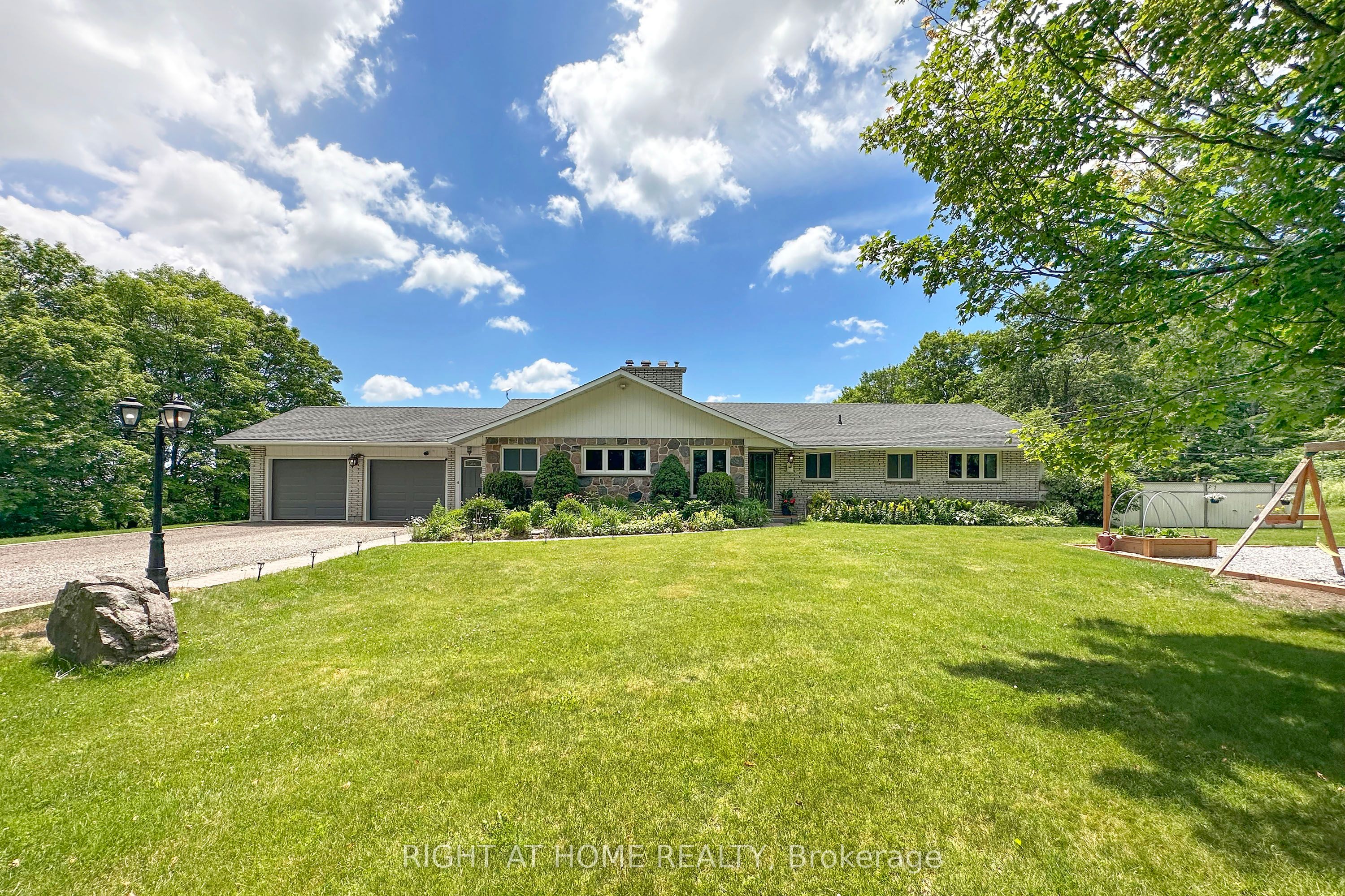 3710 Skelding Road Property Photo 2