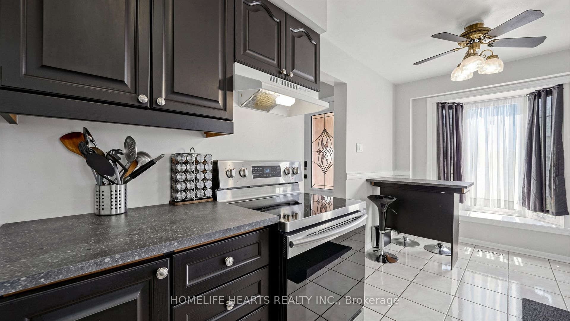242 Braymore Boulevard Property Photo 8