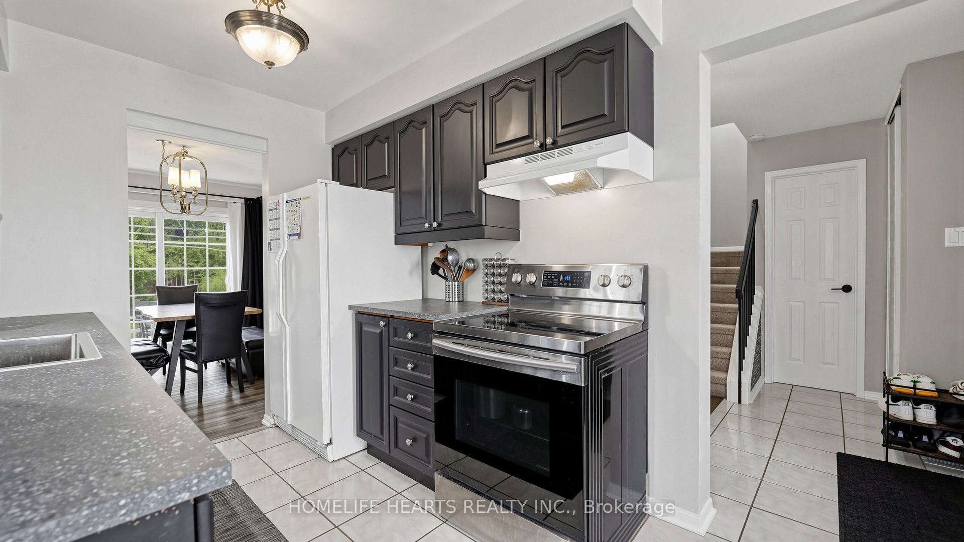242 Braymore Boulevard Property Photo 11