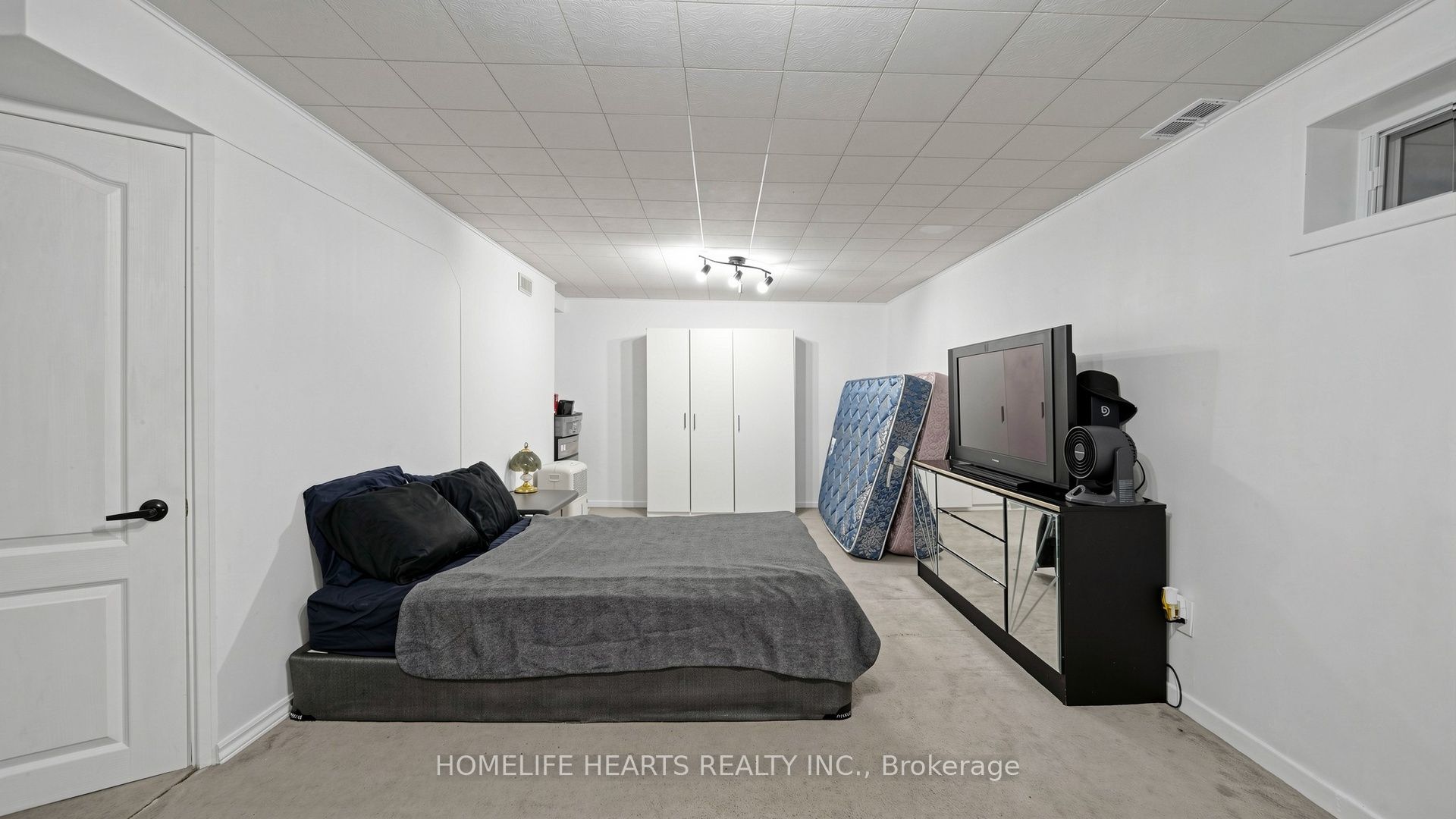 242 Braymore Boulevard Property Photo 22